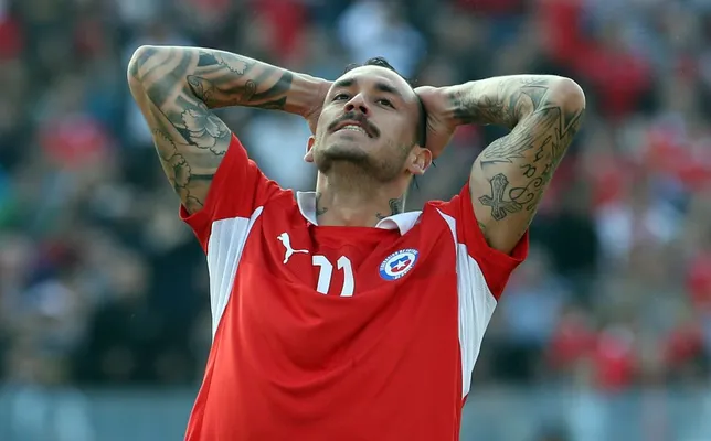 Los lamentos de Pinilla. Foto: Martin Thomas/Photosport
