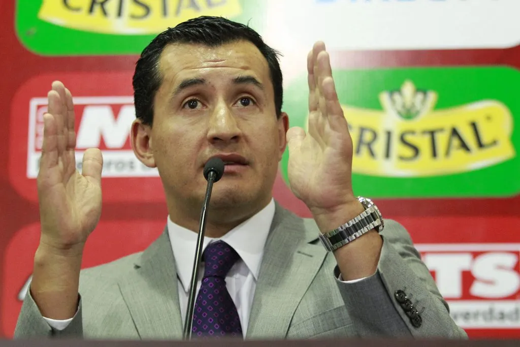 Enrique Osses en el lanzamiento del VAR en el fútbol chileno. (Dragomir Yankovic/Photosport).