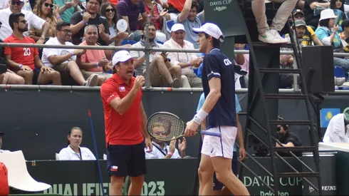 Nicolás Massú alentando a Nico Jarry
