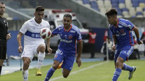 Universidad de Chile y Universidad Católica concluyen el partido iniciado en Concepción.