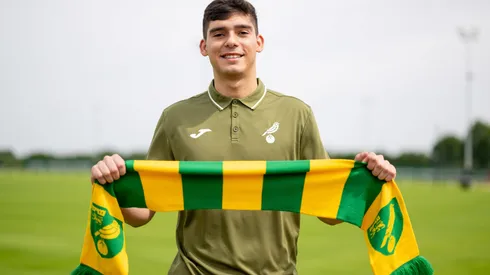 Vicente Reyes ya es jugador del Norwich, donde tendrá de compañero a Marcelino Núñez.