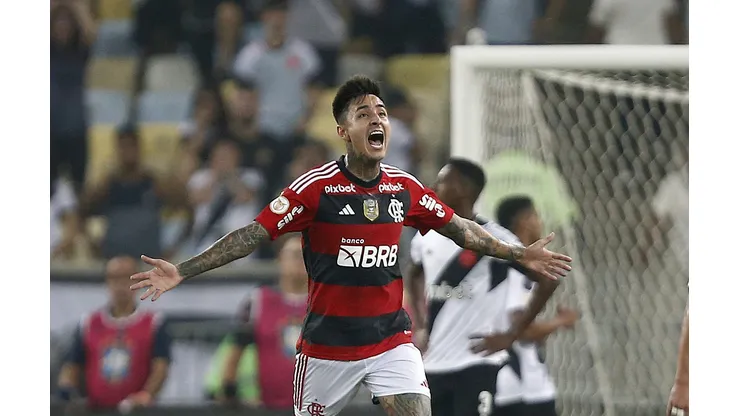 Erick Pulgar marca su segundo gol por el Flamengo