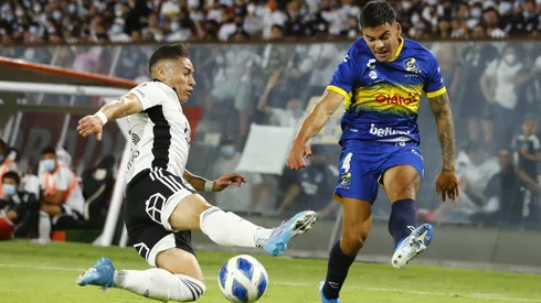 Óscar Opazo volvió a Colo Colo tras seis meses en Racing de Argentina. Y dos históricos ven el mal de las sabanitas cortas con su regreso.