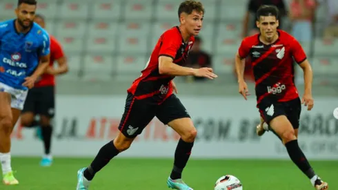 El chileno fue titular en la derrota del Paranaense ante el Fortaleza.