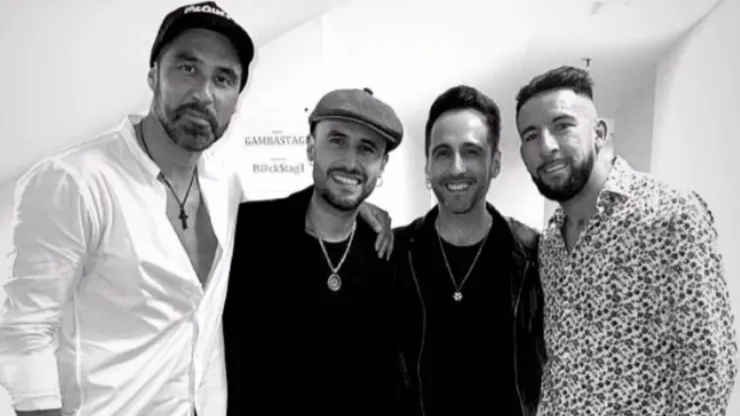 Claudio Bravo y Mauricio Isla estuvieron en el concierto de Los Vásquez en Chile.