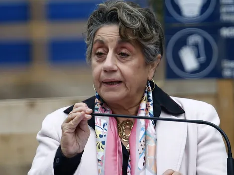 ¿Cómo se puede juntar agua en la lavadora antes de que la corten?