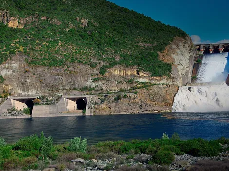 IMPACTANTE VIDEO: Central de Rapel abrió sus compuertas por desborde de río