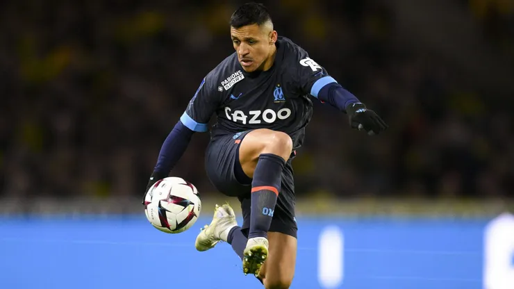 Alexis Sánchez aún no define su futuro y esto lo mete en el once ideal de jugadores sin club que armó L'Equipe.