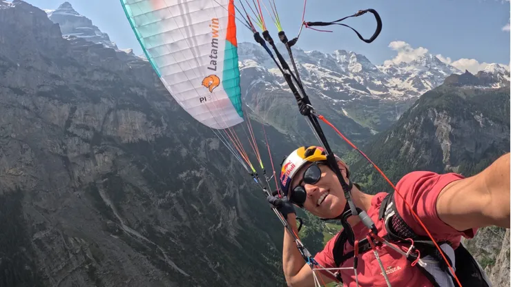 Víctor Bicho Carrera recibió un importante apoyo en su carrera por el parapente.