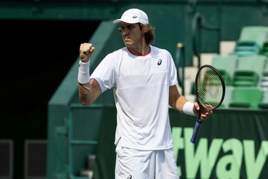 Jarry se va de Halle con buenas noticias. | Foto: Getty