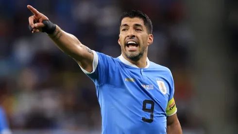 Vicepresidente de Gremio desmiente el retiro de Luis Suárez