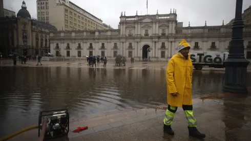 Este jueves cayeron en Santiago las primeras gotas una intensa lluvia que se extenderá por varios días.