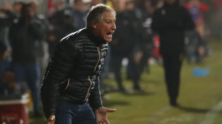 Universidad Católica y Santiago Wanderers se enfrentan por la Copa Chile.