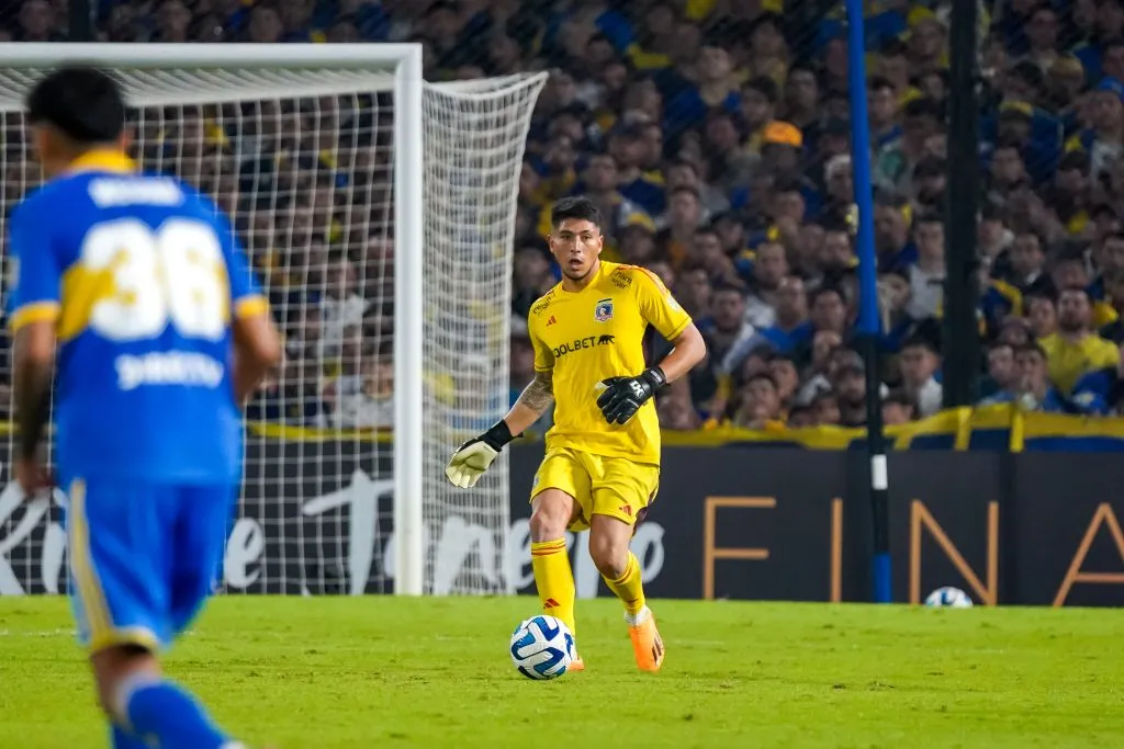 Brayan Cortés atajó en el arco de Colo Colo ante Boca Juniors por la suspensión de Fernando de Paul. | Foto: Guillermo Salazar.
