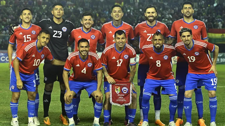 Bolivia recibió a la Roja con un desafinado Himno de Chile.