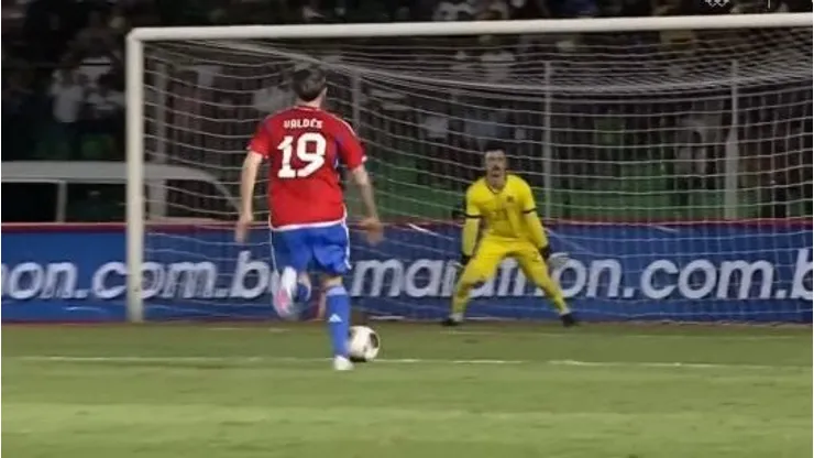 Diego Valdés se perdió un gol clave en su prueba de fuego con la selección chilena.