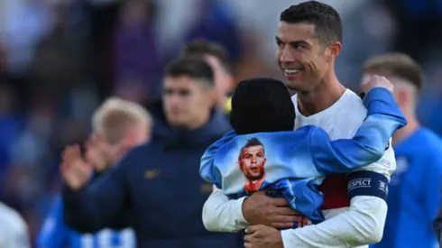 Cristiano Ronaldo jugó un partido histórico: le dio el triunfo a Portugal, fue premiado con un Récord Guinness e hizo feliz a un pequeño y arriesgado fanático suyo.
