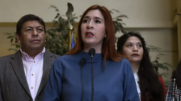 Polémica por convenio millonario del Serviu con pareja de diputada Pérez