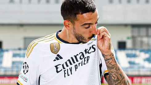 Joselu fue presentado este martes como el nuevo delantero del Real Madrid. Llega a ocupar el lugar de Karim Benzema.