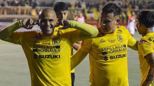 Humberto Suazo lleva 10 goles en la actual Primera B.