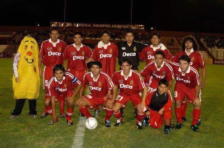 Papayín, la mascota de La Serena en los años 90.