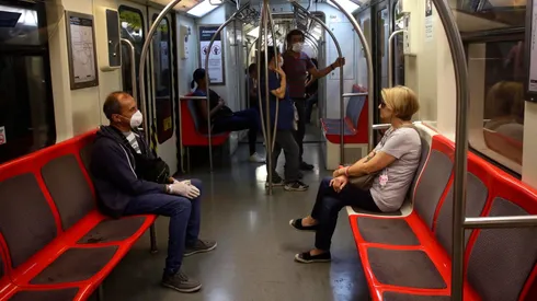 Conoce a qué hora cierra el Metro de Santiago hoy.