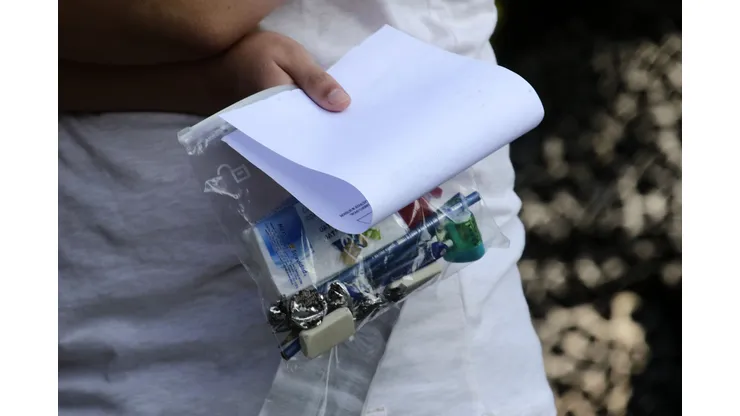 Los objetos y documentos que necesitas en la prueba.