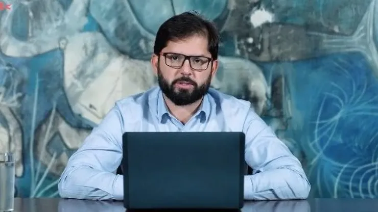 La aprobación del Presidente Boric sigue a la baja.