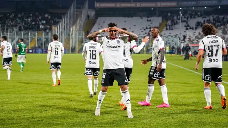El delantero albo celebra tras su gol en el Monumental.