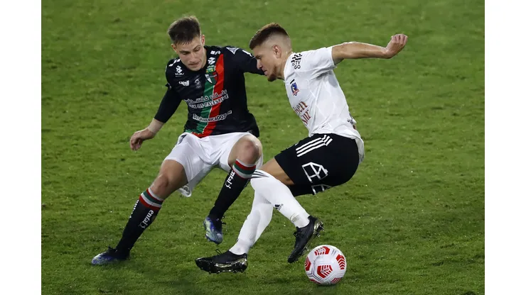 Bruno Barti jugando ante Colo Colo