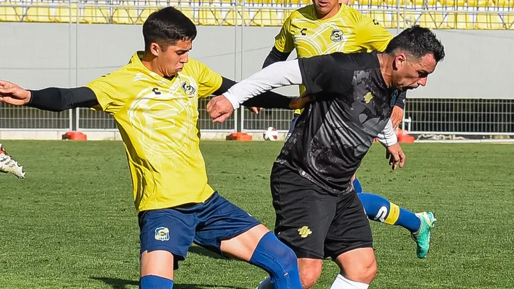 Debut de Esteban Paredes en el SAU.