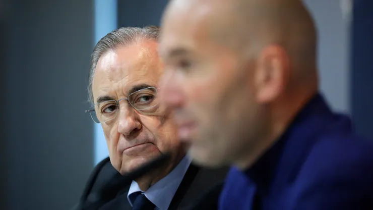 Florentino Pérez quiere traer de vuelta a Zinedine Zidane al Real Madrid.