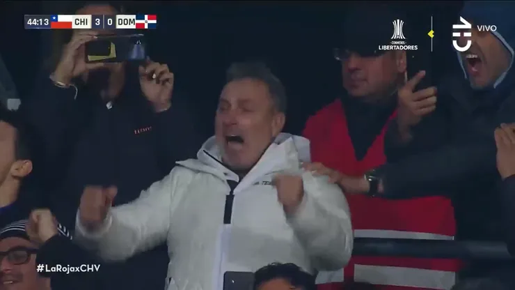 La alegría de Marcelo Barticciotto por el primer gol de Bruno con la Roja,