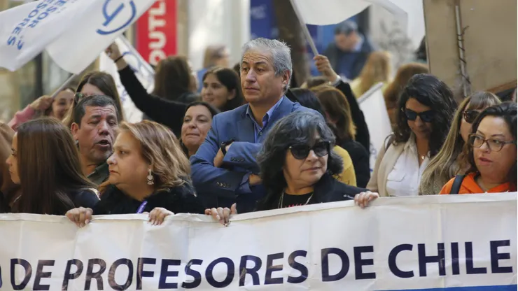 Colegio de Profesores anunció un nuevo paro.