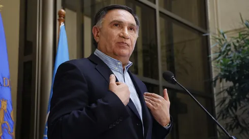 El diputado Miguel Mellado ofrece un punto de prensa en la Camara de Diputados.