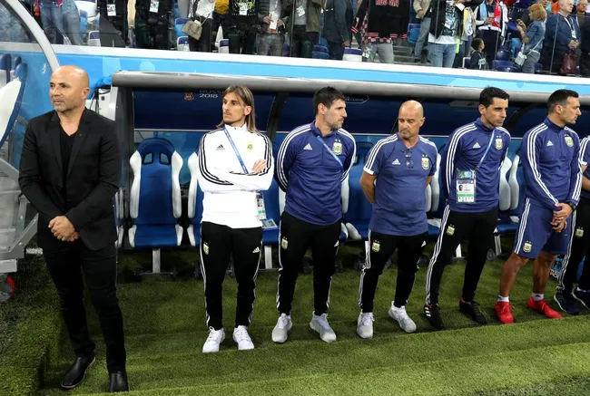 Jorge Sampaoli y Sebastián Beccacece tuvieron un reencuentro poco fructífero en la selección argentina. | Foto: Getty Images. 