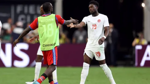 Cecilio Waterman se despidió de Alphonso Davies tras la derrota de Panamá vs. Canadá en la semifinal de la Concacaf Nations League.