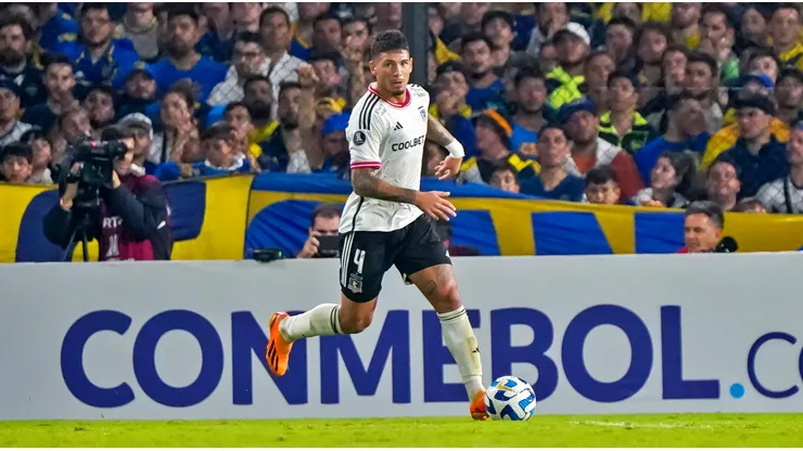 Alan Saldivia se ganó una camiseta de titular en este 2023. Ahora Colo Colo ruega para que no se vaya a Argentina.