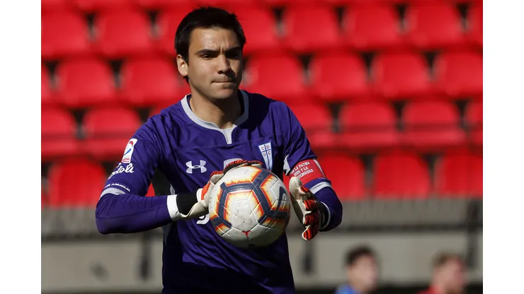 Cristopher Toselli jugando por la UC
