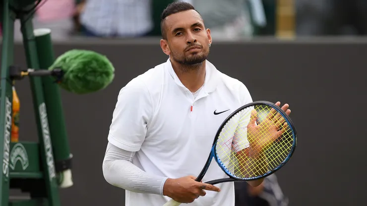 Kyrgios reveló que jugaba con una manga en su brazo derecho para tapar los cortes que se realizó.
