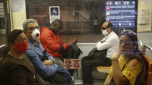 La crisis sanitaria por virus respiratorias podría marcar el regreso masivo de las mascarillas.