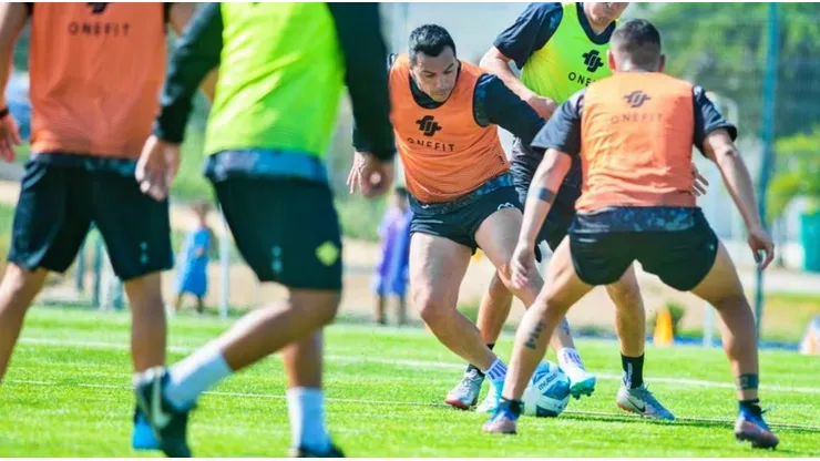 Paredes descolgó los botines a sus 42 años.