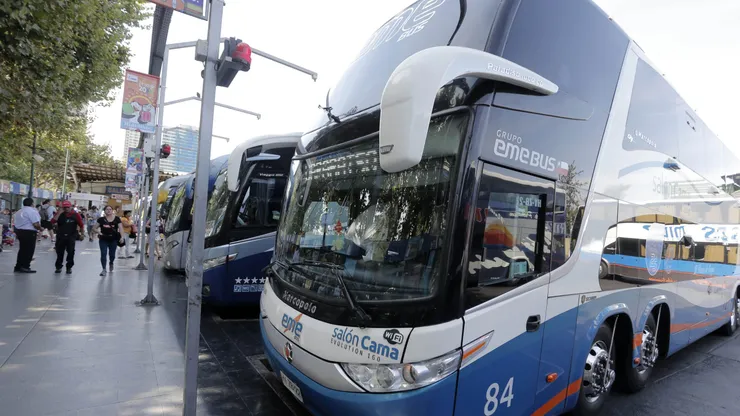 Revisa quienes pueden postular al subsidio a la "Gira de estudio".