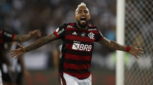 Arturo Vidal seguirá en el fútbol de Brasil