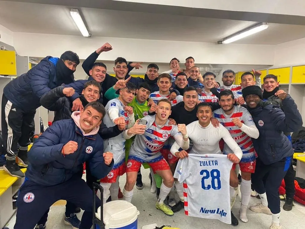 Así celebró Deportes Iberia el triunfo ante Fernández Vial. (Captura Instagram).