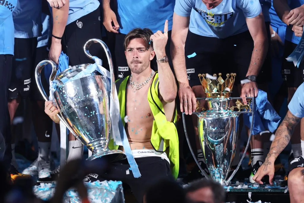 Jack Grealish se lanzó con todo tras ganar la Champions League con el Manchester City. | Foto: Getty