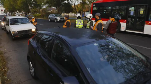 Revisa los vehículos que no podrán transitar desde el 12 al 16 de junio.