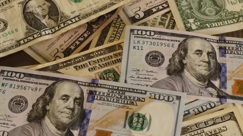 ¿A cuánto está el dólar hoy martes 27 de febrero en Chile?