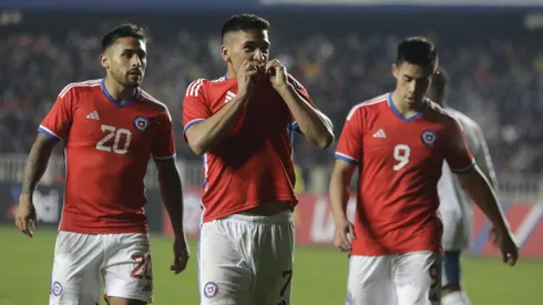 Chile ganó su primer amistoso por 3-0.