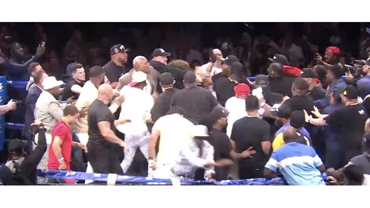 La pelea entre Floyd Maywehater y John Gotti terminó en un escándalo que se trasladó incluso a camarines.